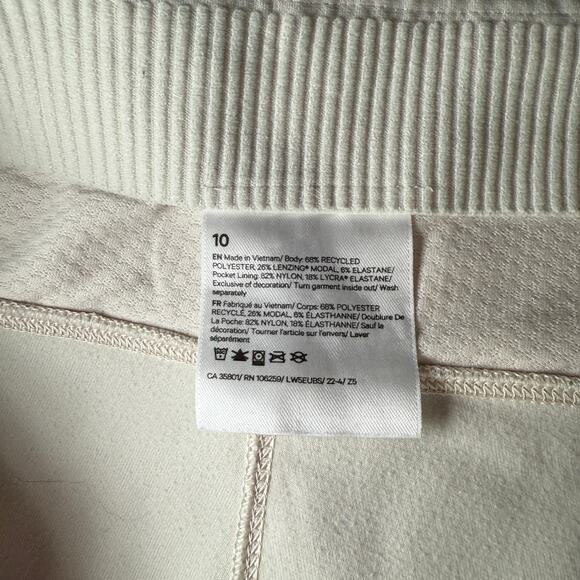 Lululemon Softstreme ribbed flare 10 - Picture 3 of 5